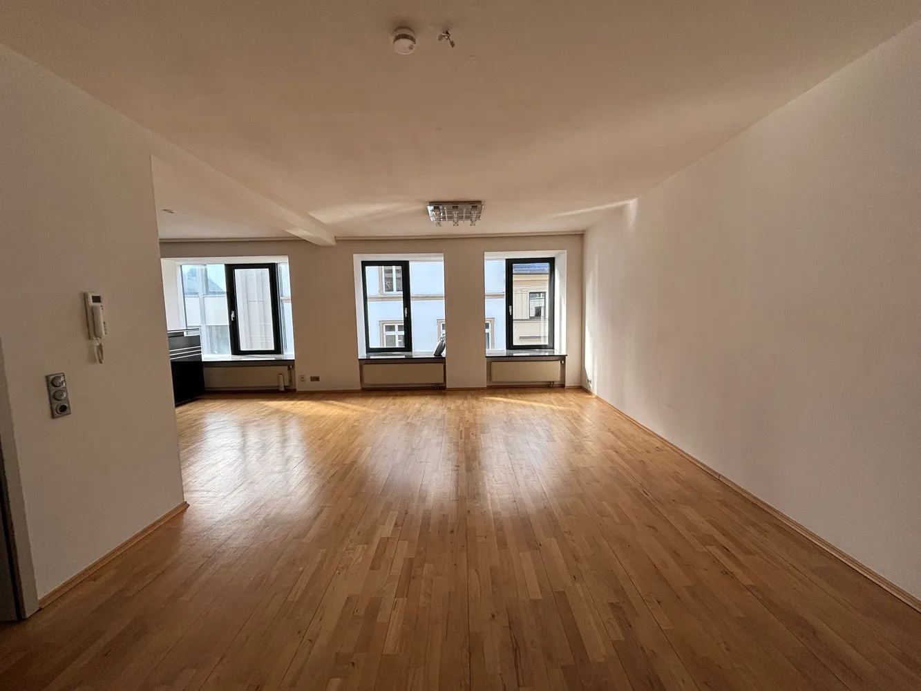 3 Zimmer Wohnung mit 116 m² in Frankfurt am Main – Bild 4