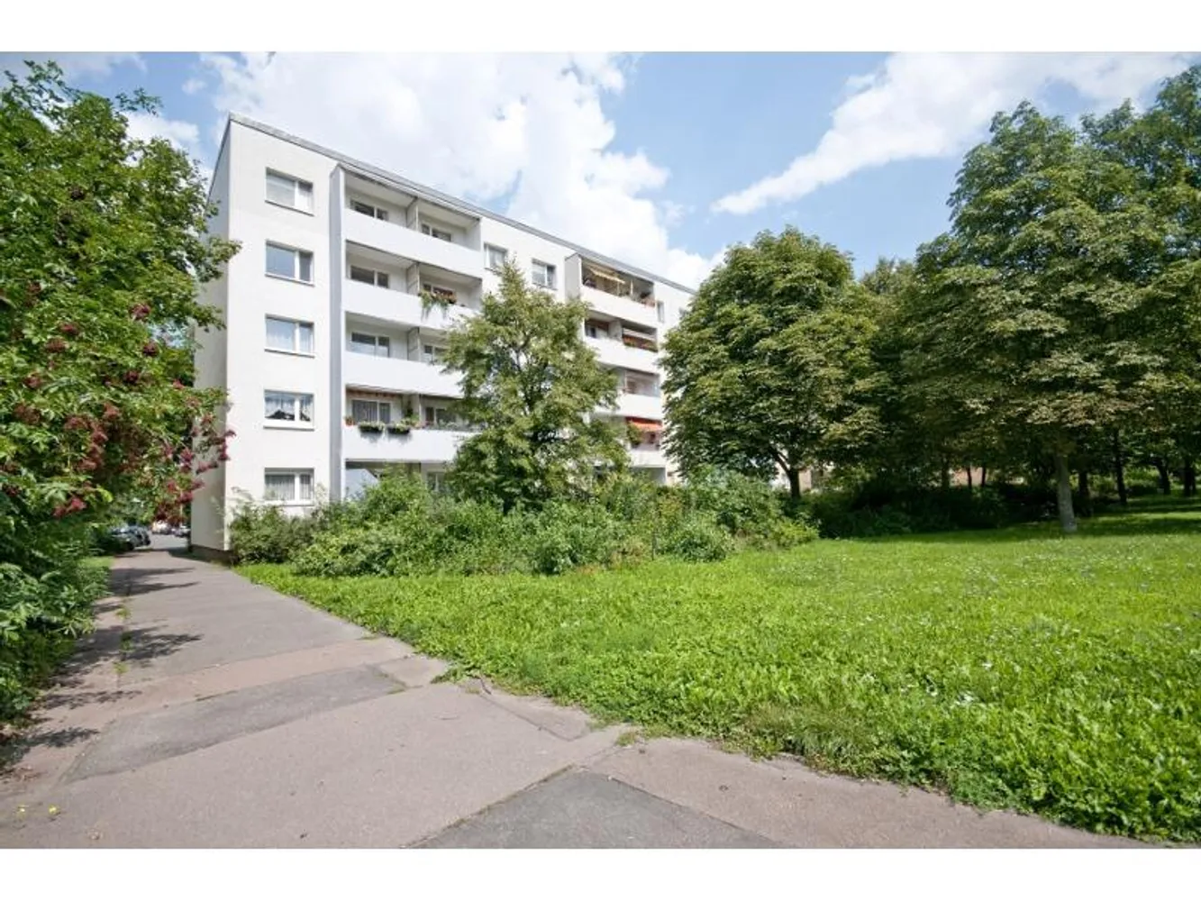 5 Zimmer Wohnung mit 113 m² in Halle (Saale) – Bild 3