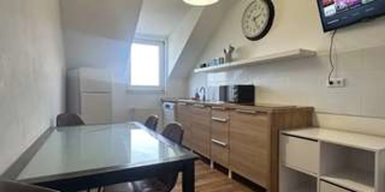 2 room apartment with 65 m² in Düsseldorf – Photo 2