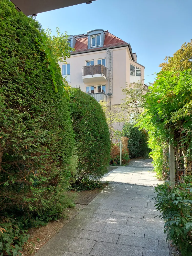 2 room apartment with 43 m² in Munich – Photo 1