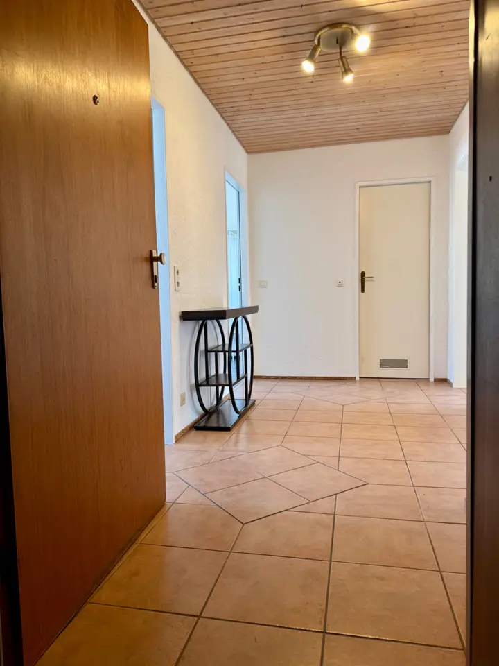 WG-Zimmer mit 80 m² in Weingarten – Bild 5
