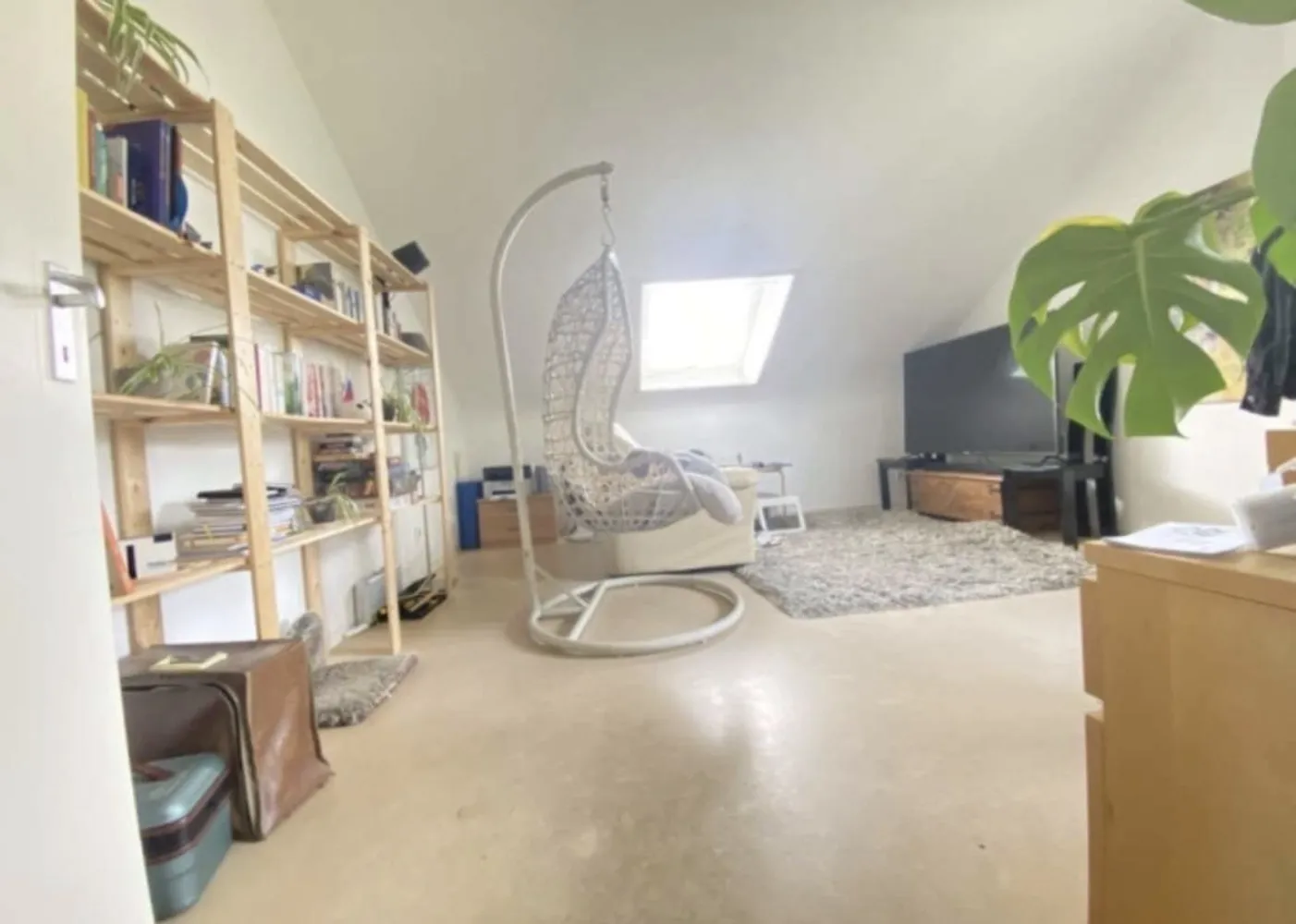 6 Zimmer Wohnung mit 100 m² in Stuttgart – Bild 7
