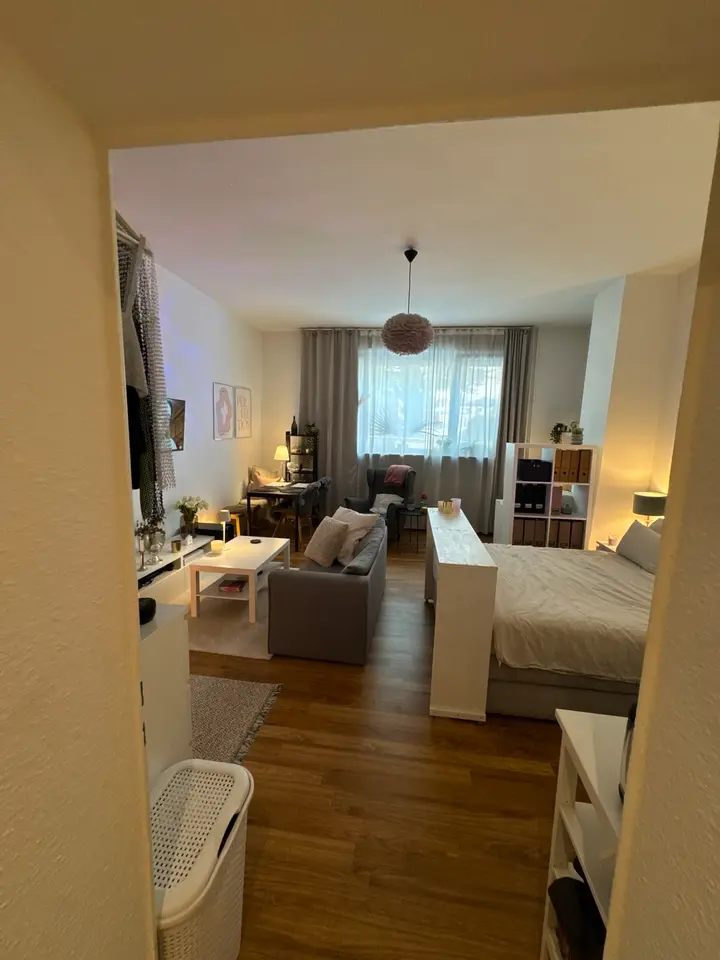 2 room apartment with 43 m² in Frankfurt am Main – Photo 1