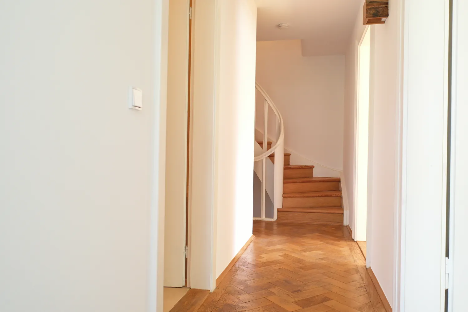5 Zimmer Wohnung mit 244 m² in München – Bild 2