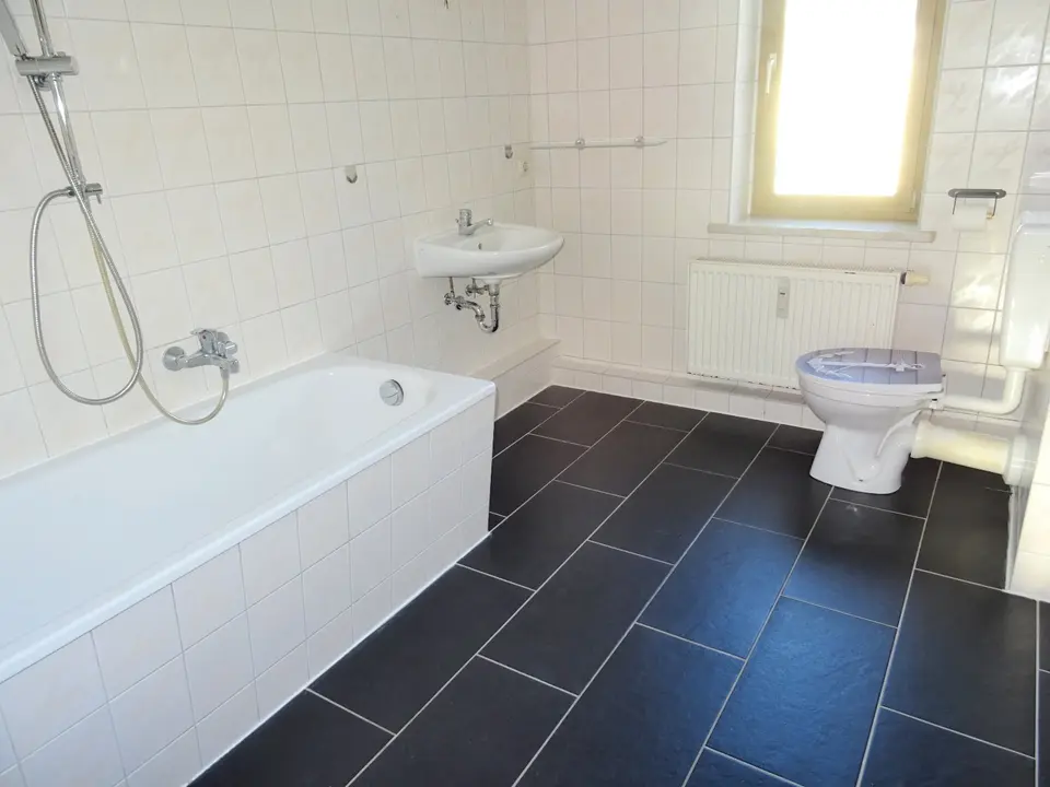 5 Zimmer Wohnung mit 145 m² in Werdau – Bild 5