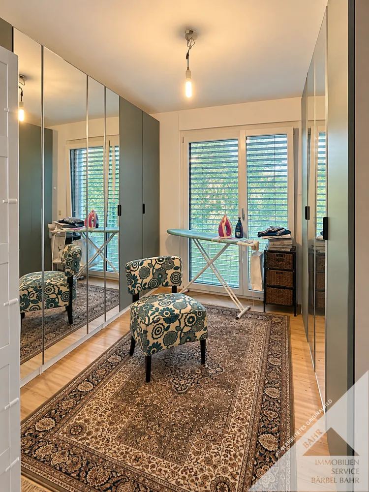6 Zimmer Wohnung mit 157 m² in Stuttgart – Bild 3
