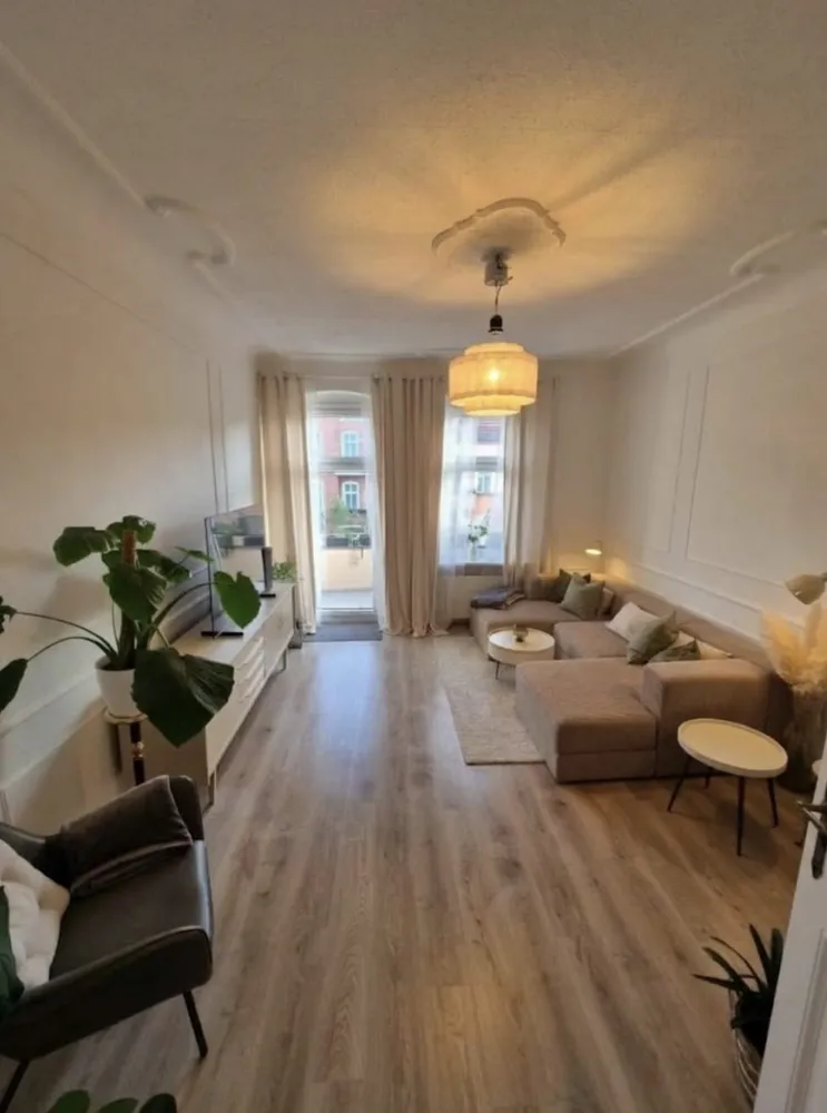 2 Zimmer Wohnung mit 74 m² in Berlin – Bild 1