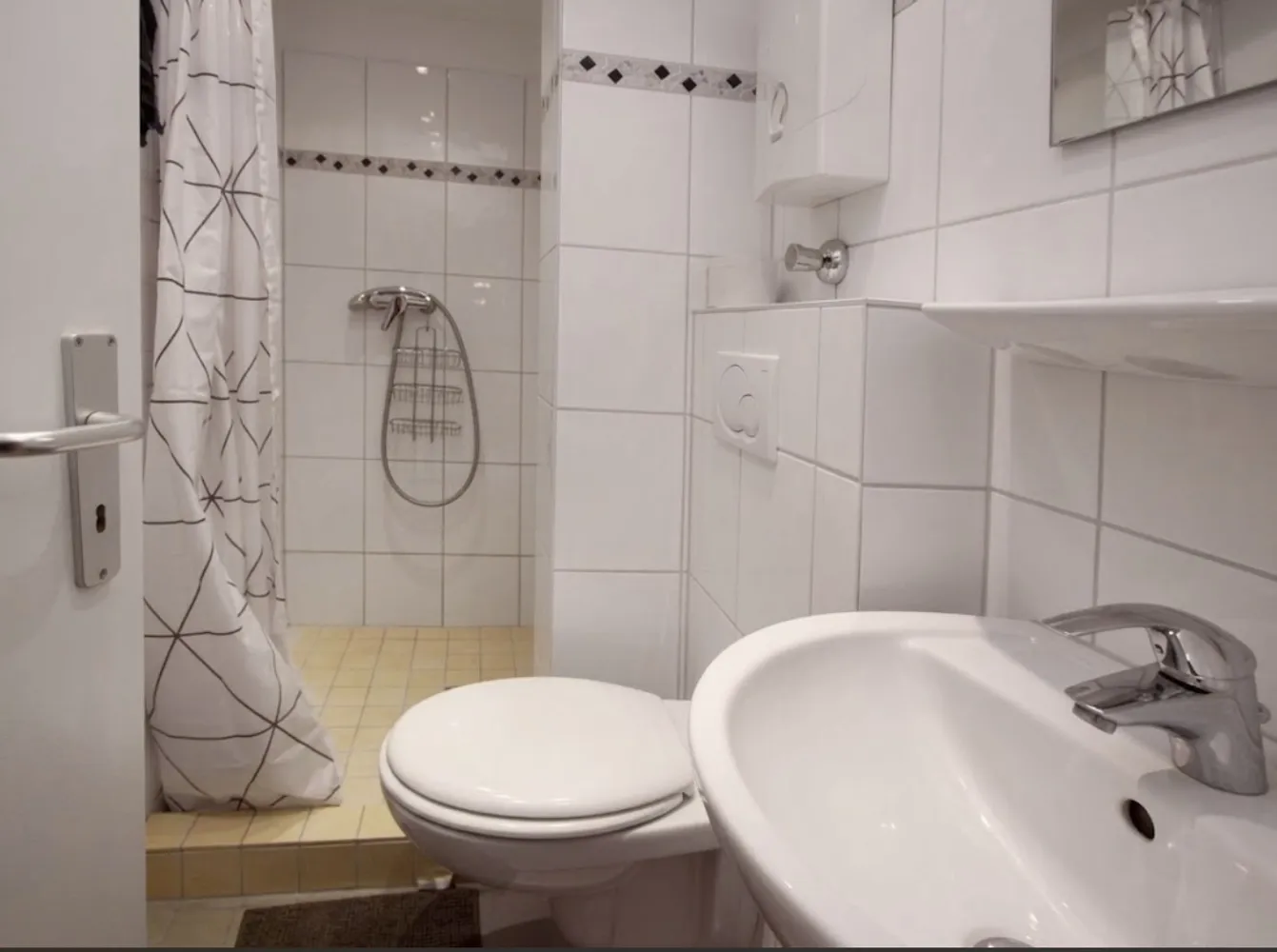 1 Zimmer Wohnung mit 34 m² in Düsseldorf – Bild 2