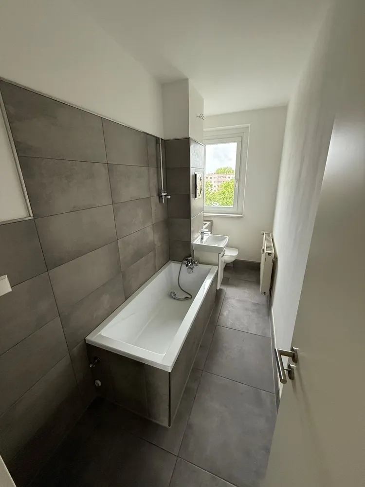 3 Zimmer Wohnung mit 61 m² in Halle (Saale) – Bild 12