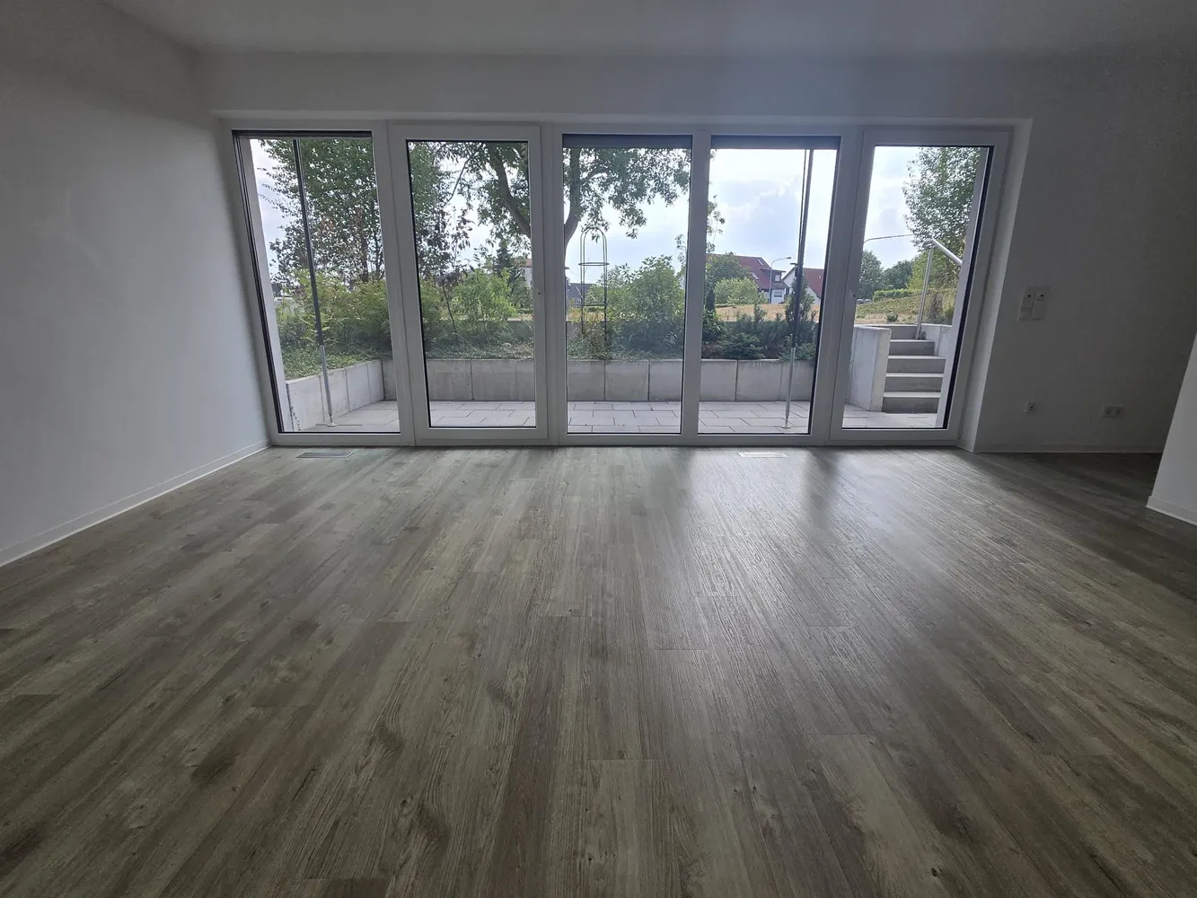 3 Zimmer Wohnung mit 108 m² in Frankfurt am Main – Bild 2