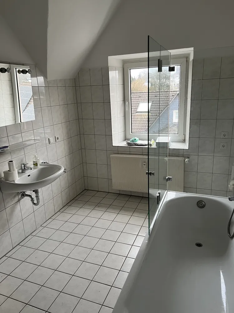 3 Zimmer Wohnung mit 70 m² in Solingen – Bild 2
