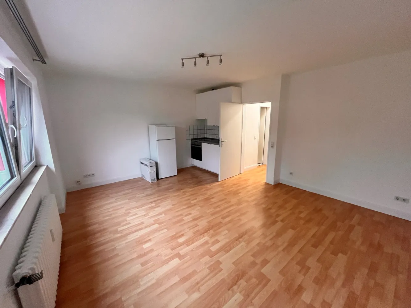 1 Zimmer Wohnung mit 30 m² in Köln – Bild 2