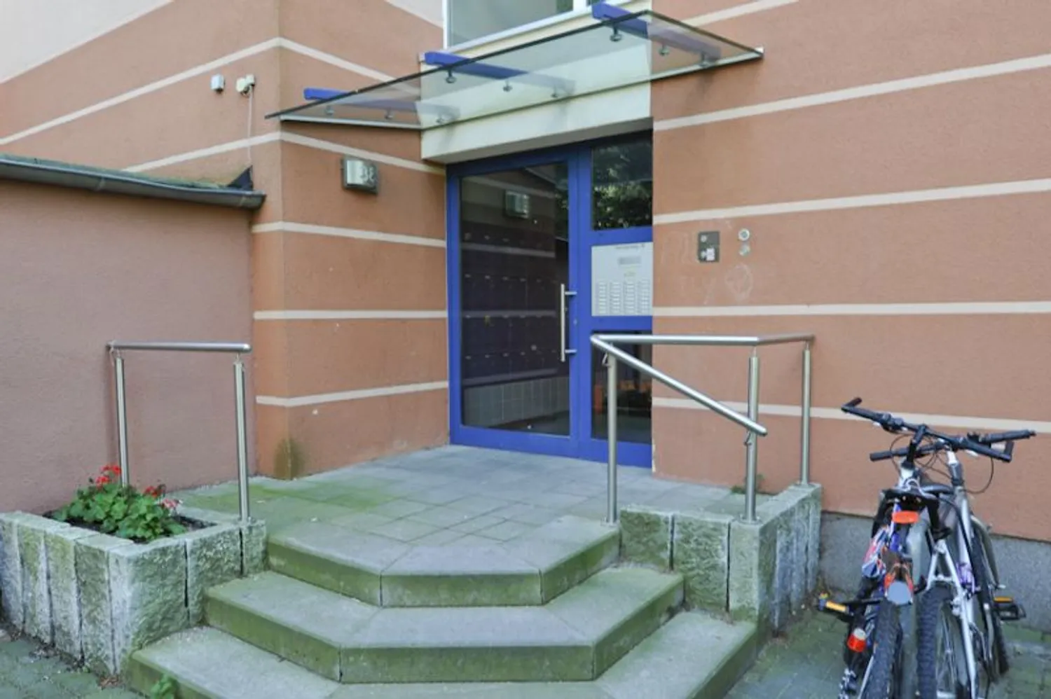 2 Zimmer Wohnung mit 55 m² in Hamburg – Bild 1