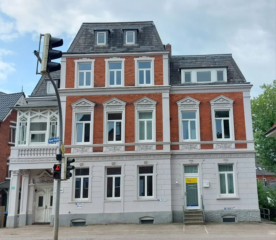 6 Zimmer Wohnung mit 125 m² in Stade – Bild 3