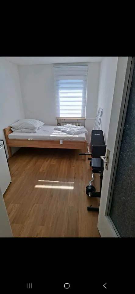 8 Zimmer Haus mit 200 m² in Herrenberg – Bild 2