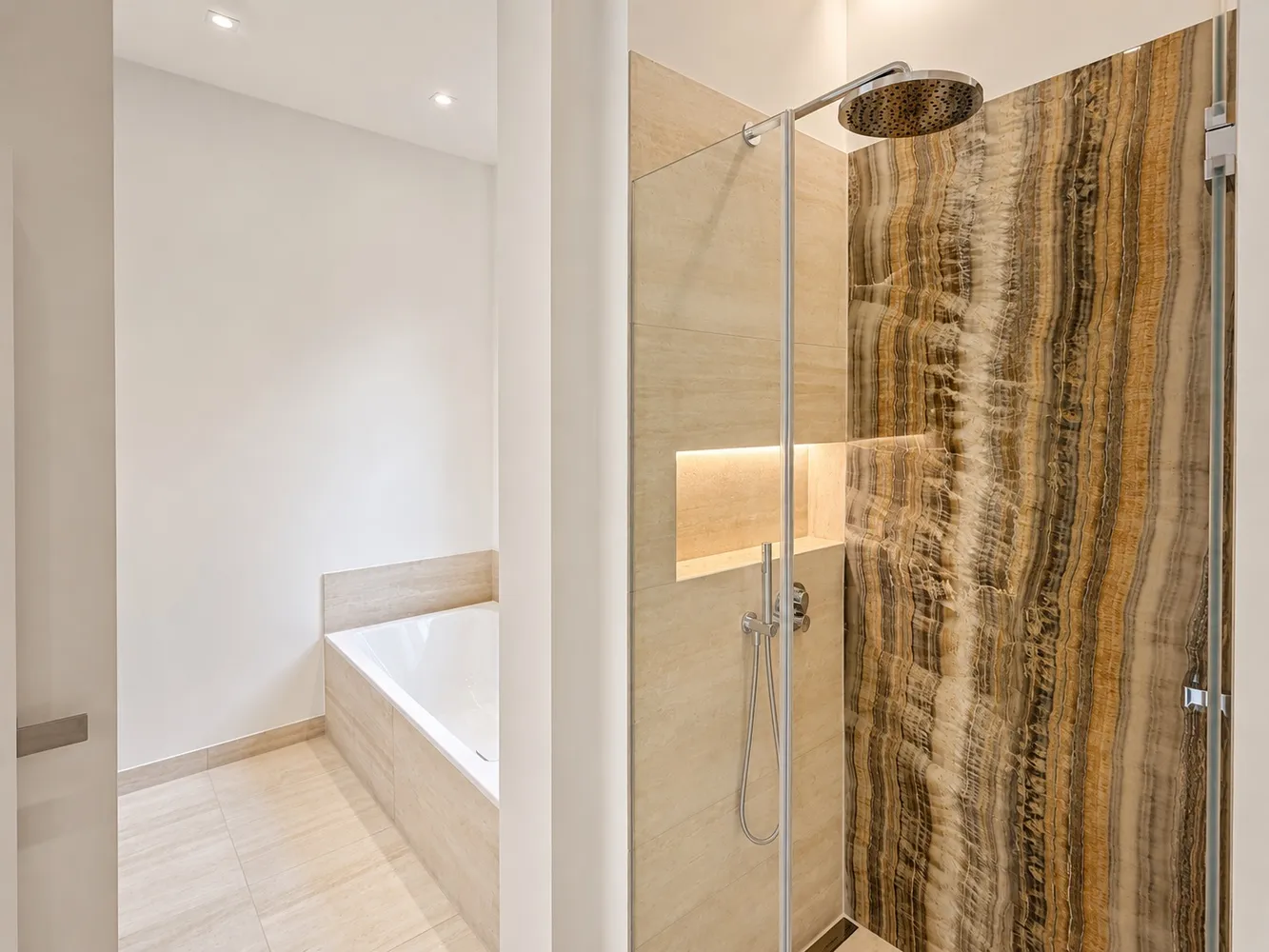 3 Zimmer Wohnung mit 126 m² in Hamburg – Bild 7