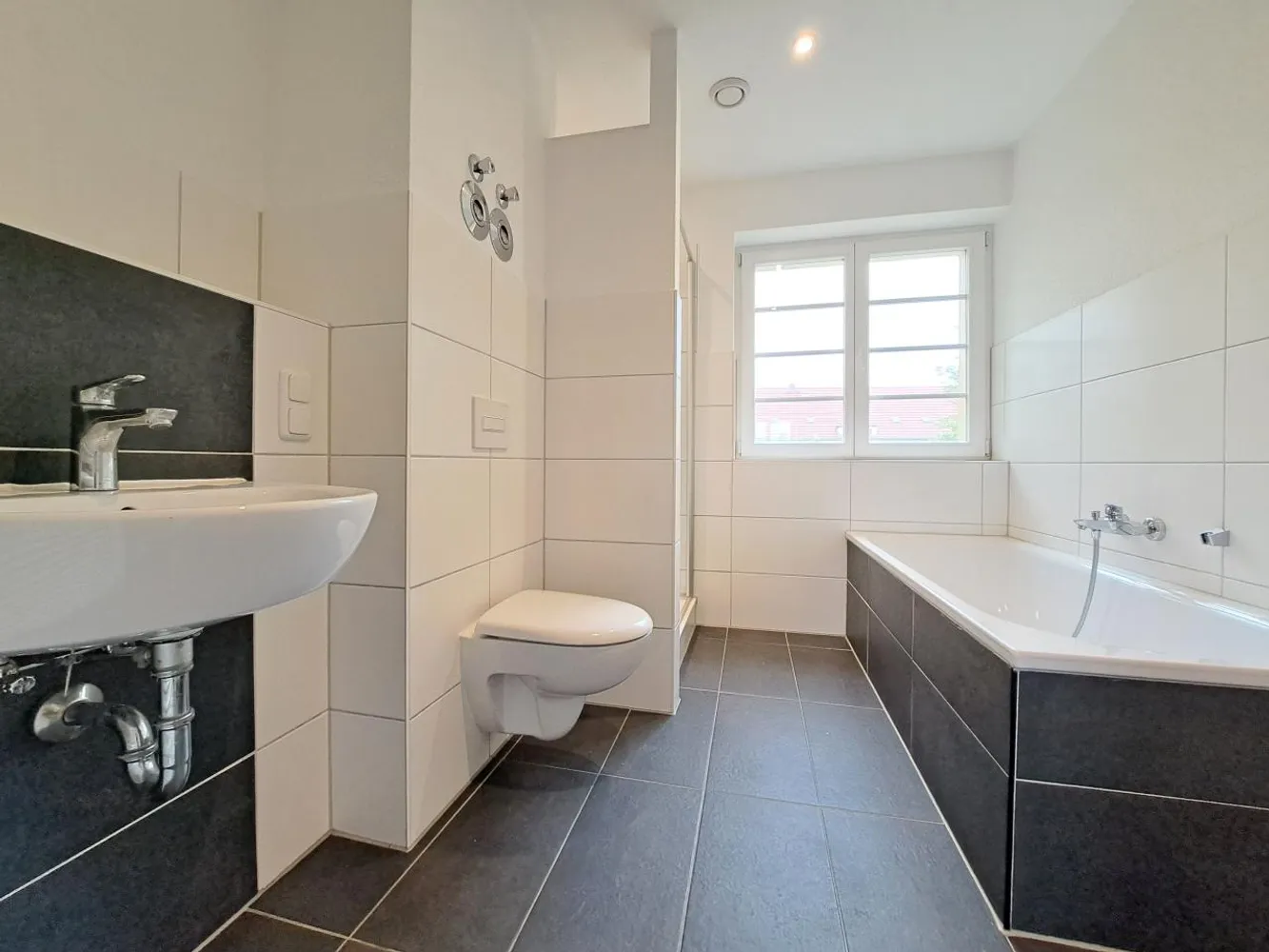 4 Zimmer Wohnung mit 88 m² in Magdeburg – Bild 2