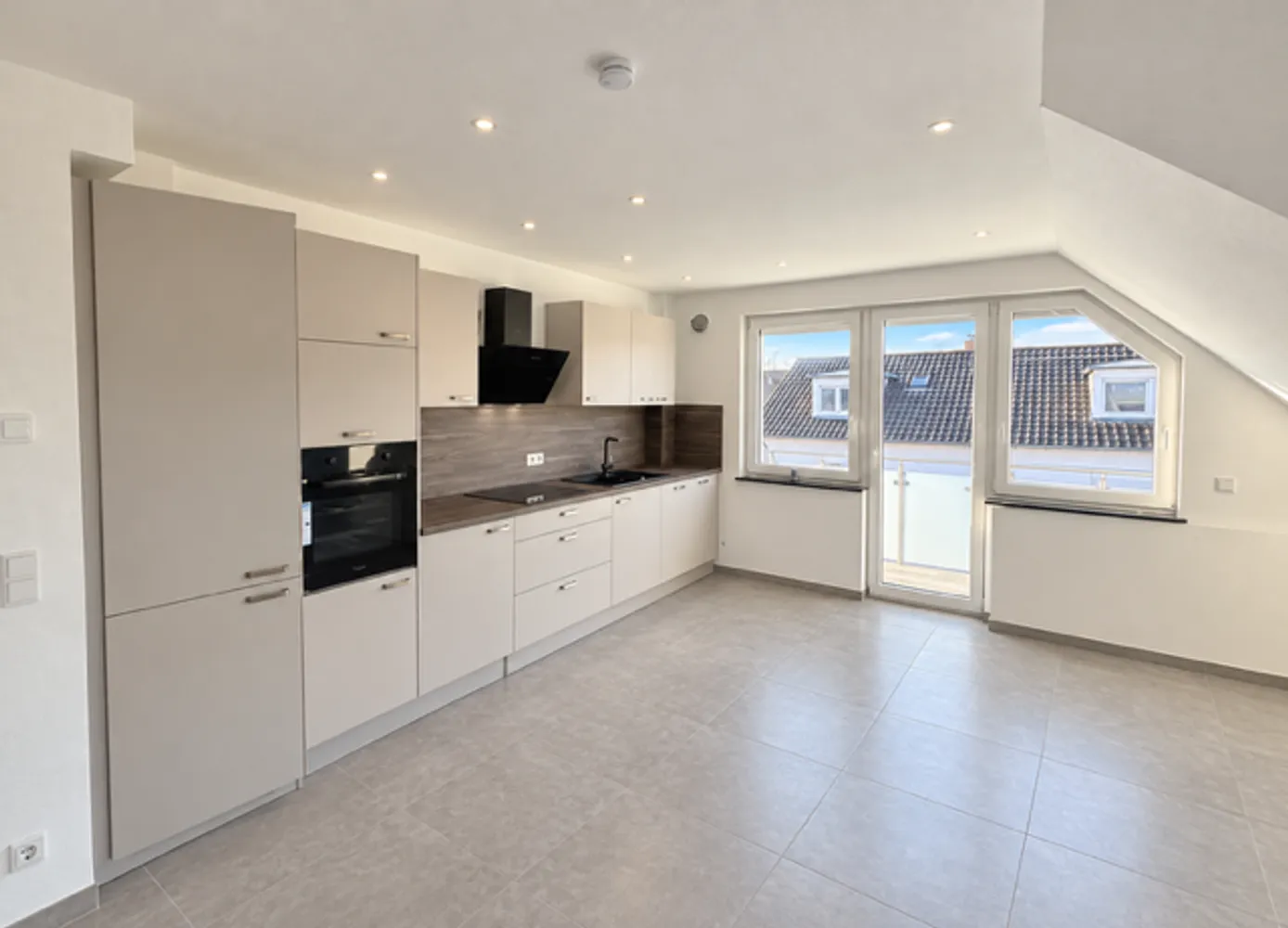 3 room apartment with 101 m² in Frankfurt am Main – Photo 1