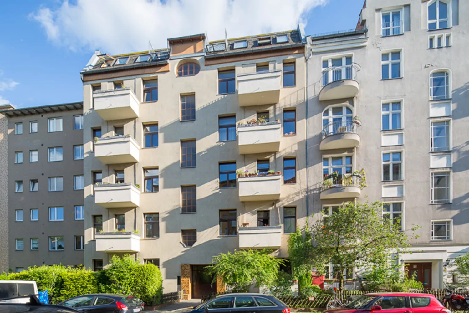 6 Zimmer Wohnung mit 179 m² in Berlin – Bild 1