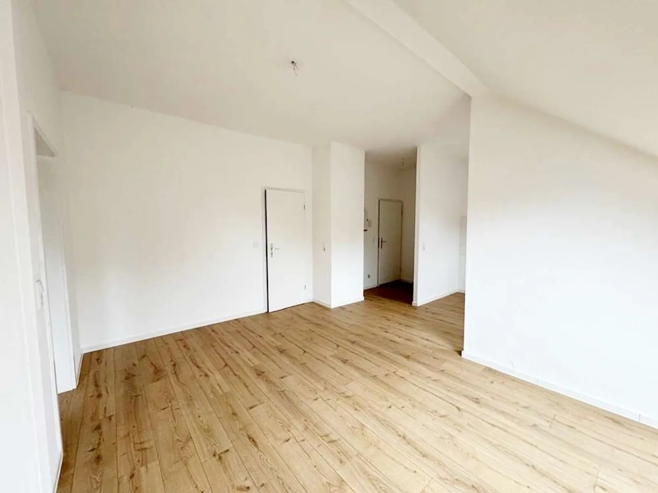 2 Zimmer Wohnung mit 45 m² in Chemnitz – Bild 2