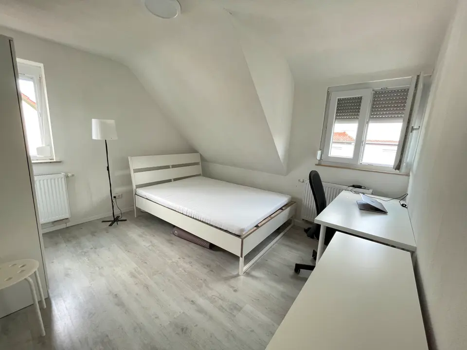 Shared room with 35 m² in Stuttgart – Photo 10