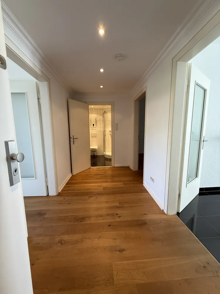 3 Zimmer Wohnung mit 70 m² in Düsseldorf – Bild 2