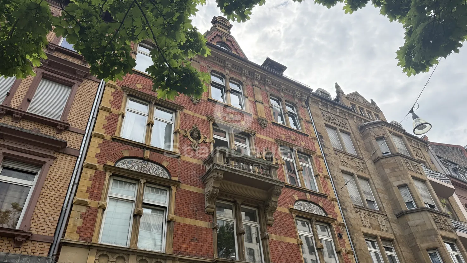 4 Zimmer Wohnung mit 109 m² in Wiesbaden – Bild 1