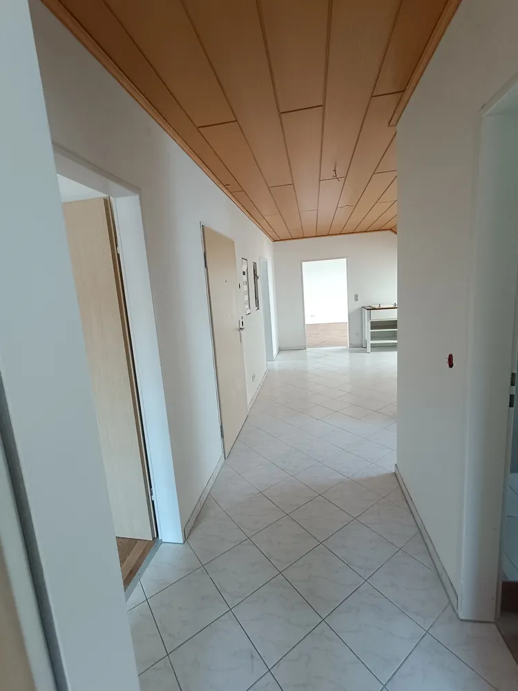 3 Zimmer Wohnung mit 87 m² in Wiesbaden – Bild 3