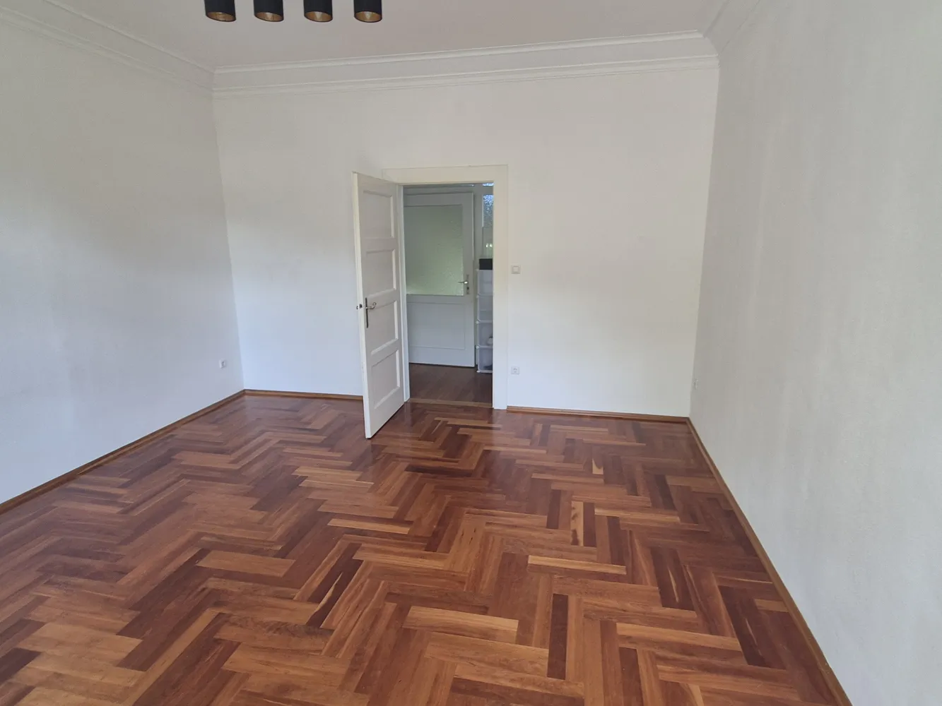 1 Zimmer Wohnung mit 40 m² in Karlsruhe – Bild 2