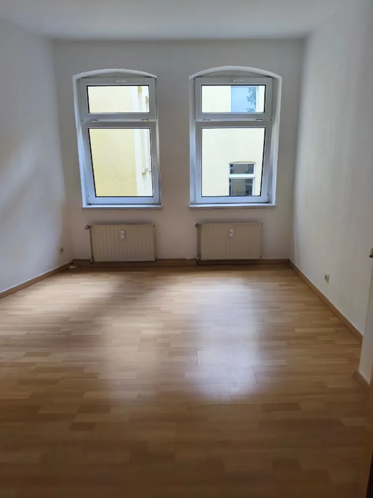 4 Zimmer Wohnung mit 90 m² in Halle (Saale) – Bild 2