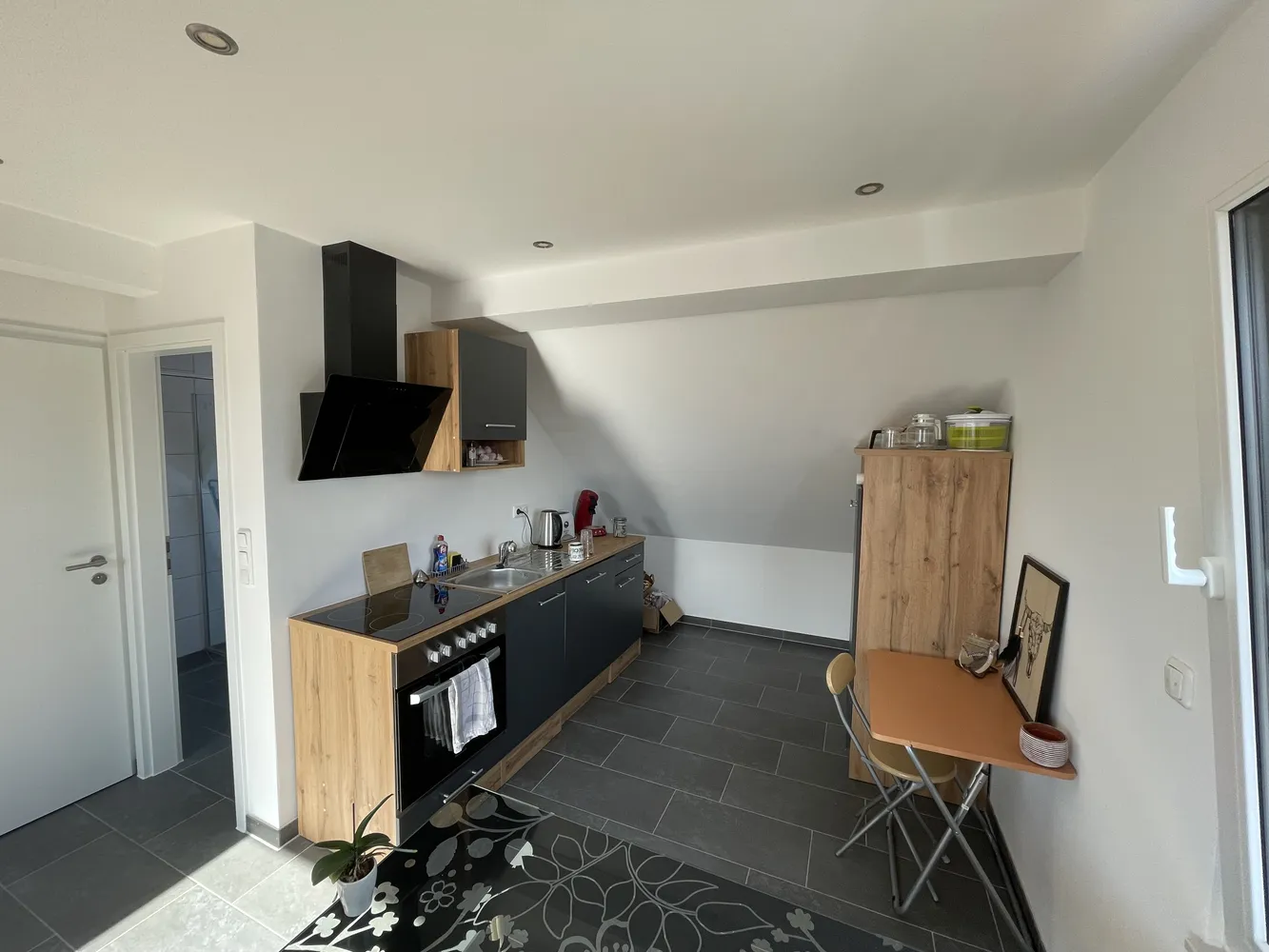 1 Zimmer Wohnung mit 33 m² in Karlsruhe – Bild 2