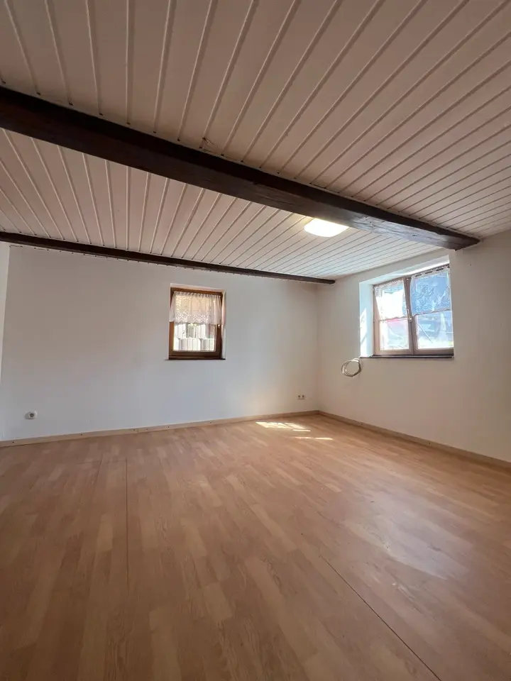 5 Zimmer Haus mit 100 m² in Schmalkalden – Bild 1