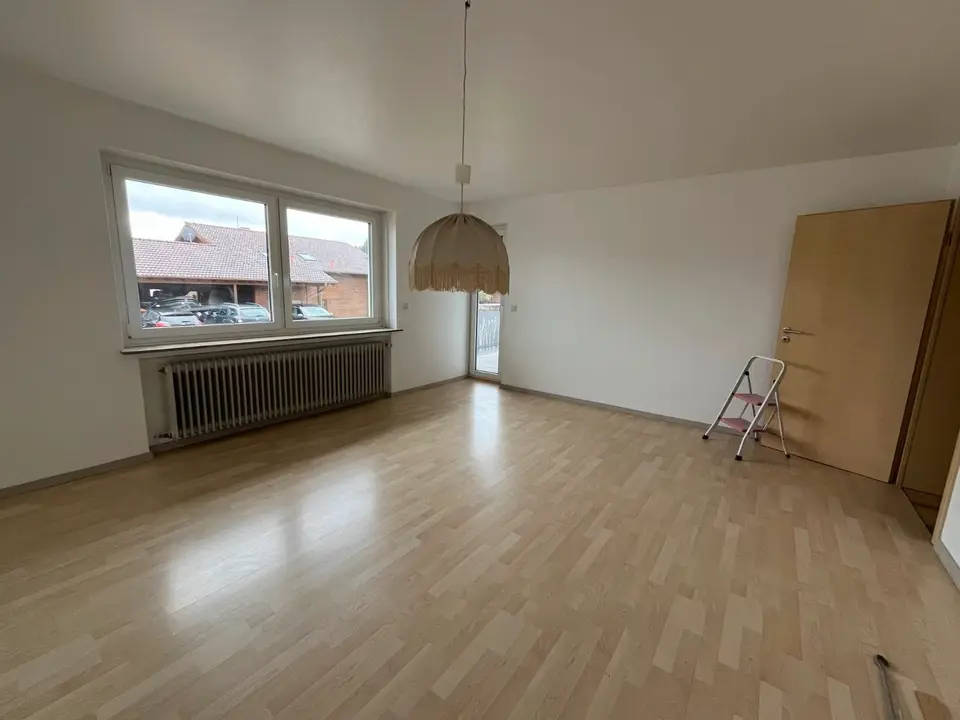6 Zimmer Wohnung mit 146 m² in Herrenberg – Bild 2