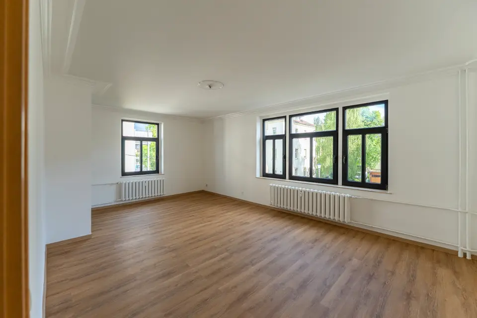4 Zimmer Wohnung mit 130 m² in Pirna – Bild 1