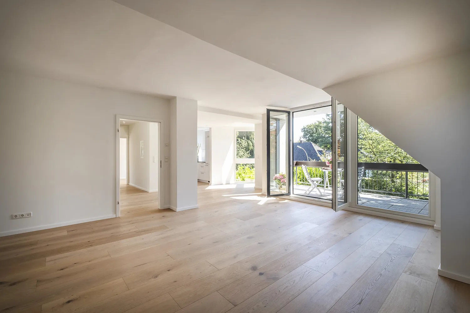 2 Zimmer Wohnung mit 89 m² in Hamburg – Bild 10