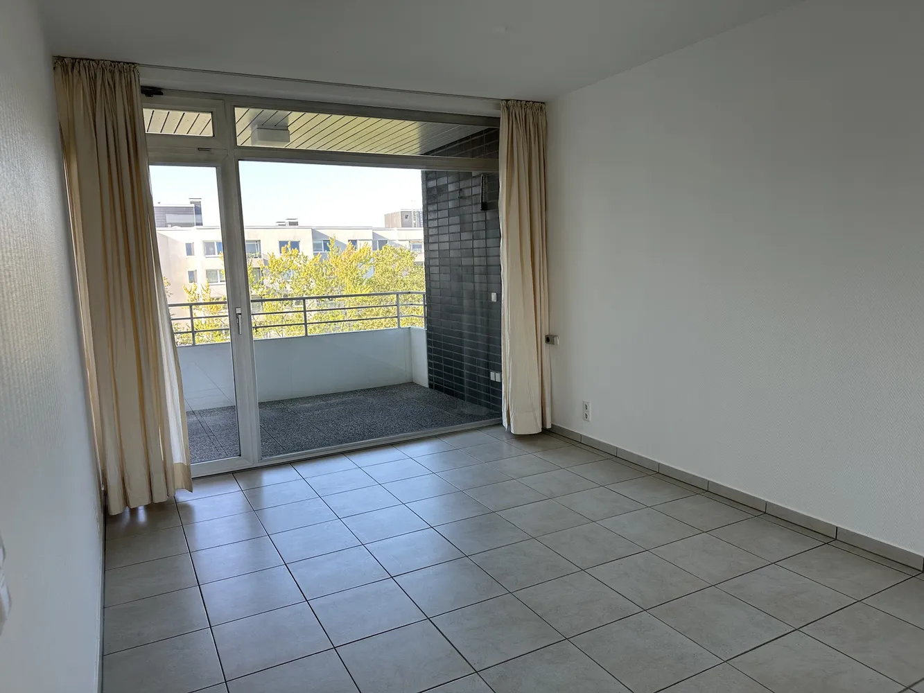 2 room apartment with 90 m² in Düsseldorf – Photo 2