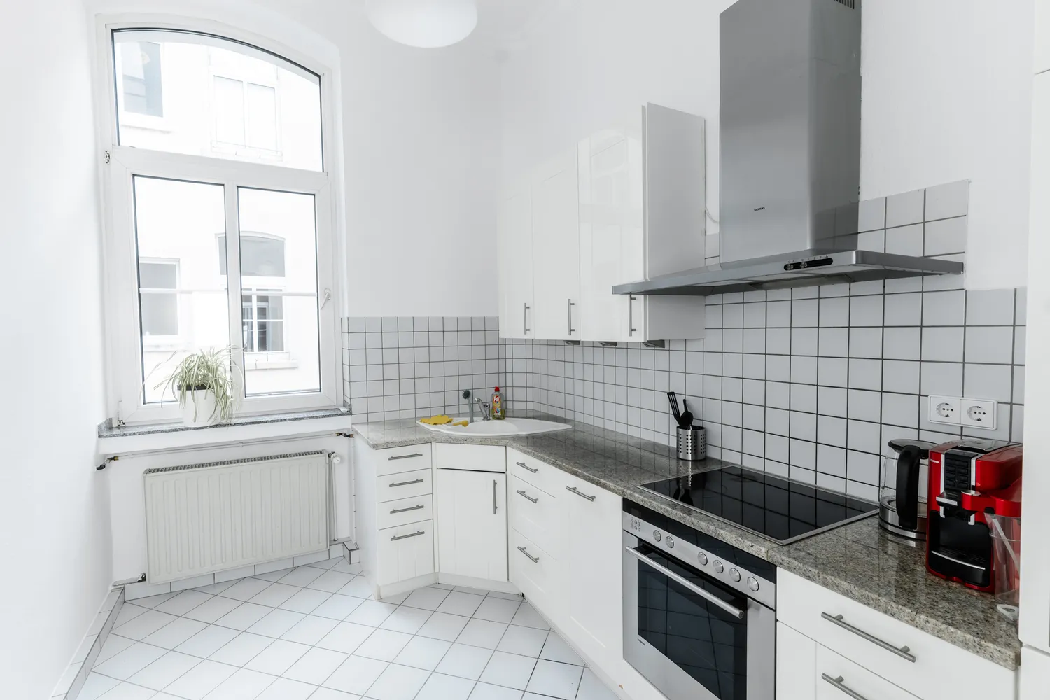 2 Zimmer Wohnung mit 70 m² in Aachen – Bild 4