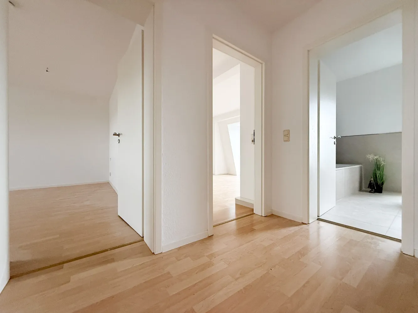 4 room apartment with 93 m² in Magdeburg – Photo 6
