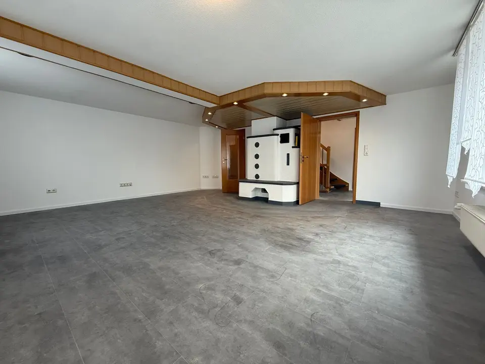 7 Zimmer Wohnung mit 180 m² in Arnsberg – Bild 1
