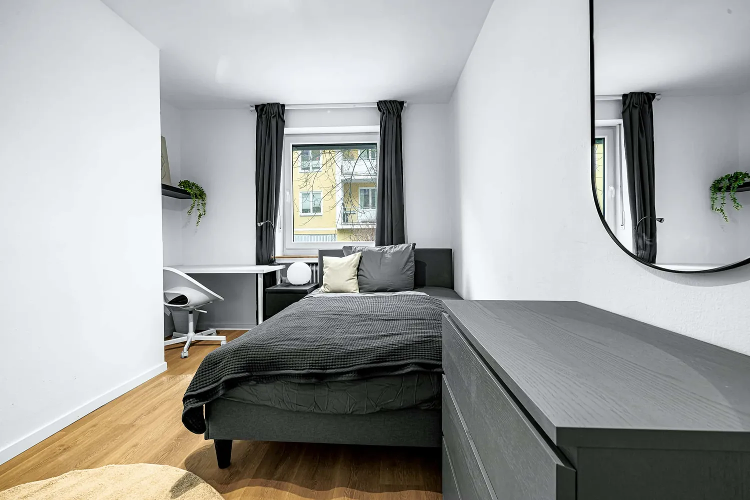 WG-Zimmer mit 13 m² in München – Bild 1
