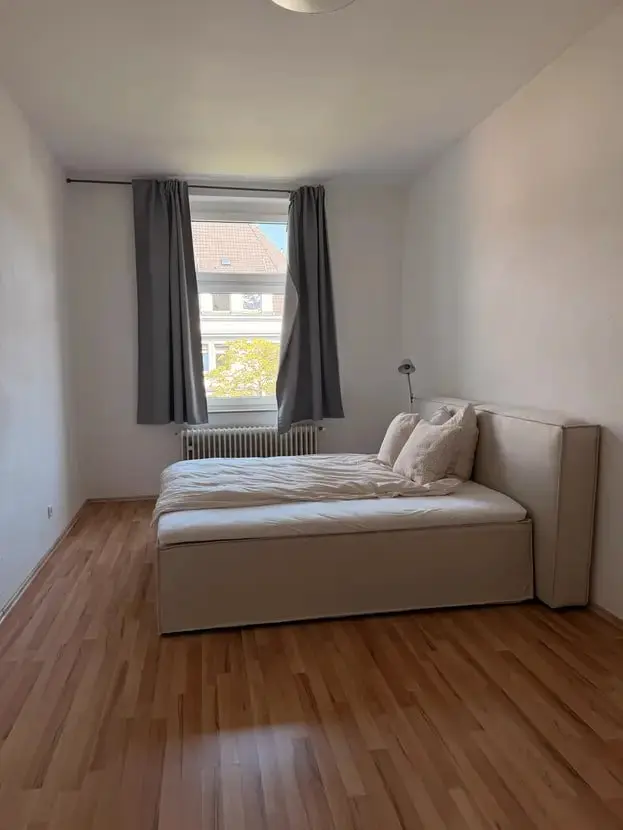 2 Zimmer Wohnung mit 72 m² in Düsseldorf – Bild 1
