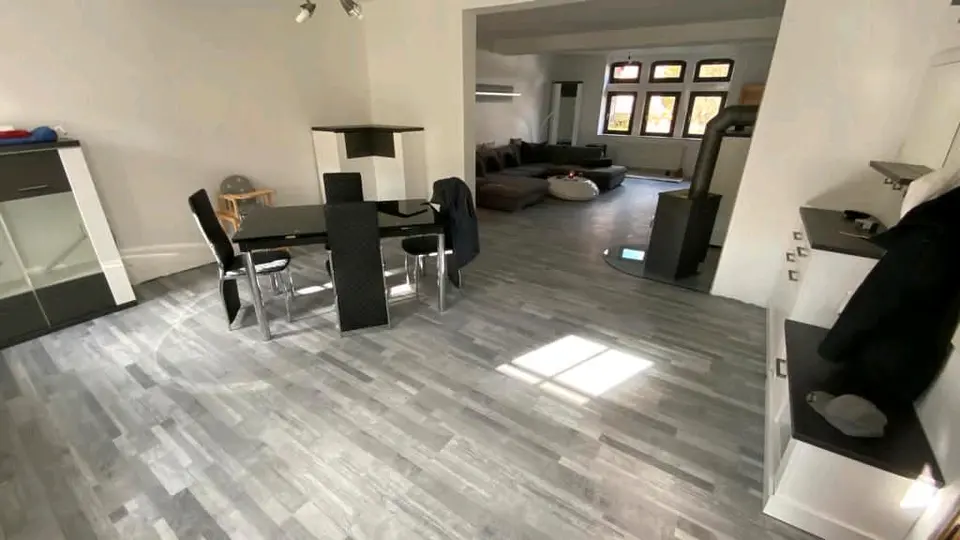 4 Zimmer Wohnung mit 138 m² in Meiningen – Bild 1