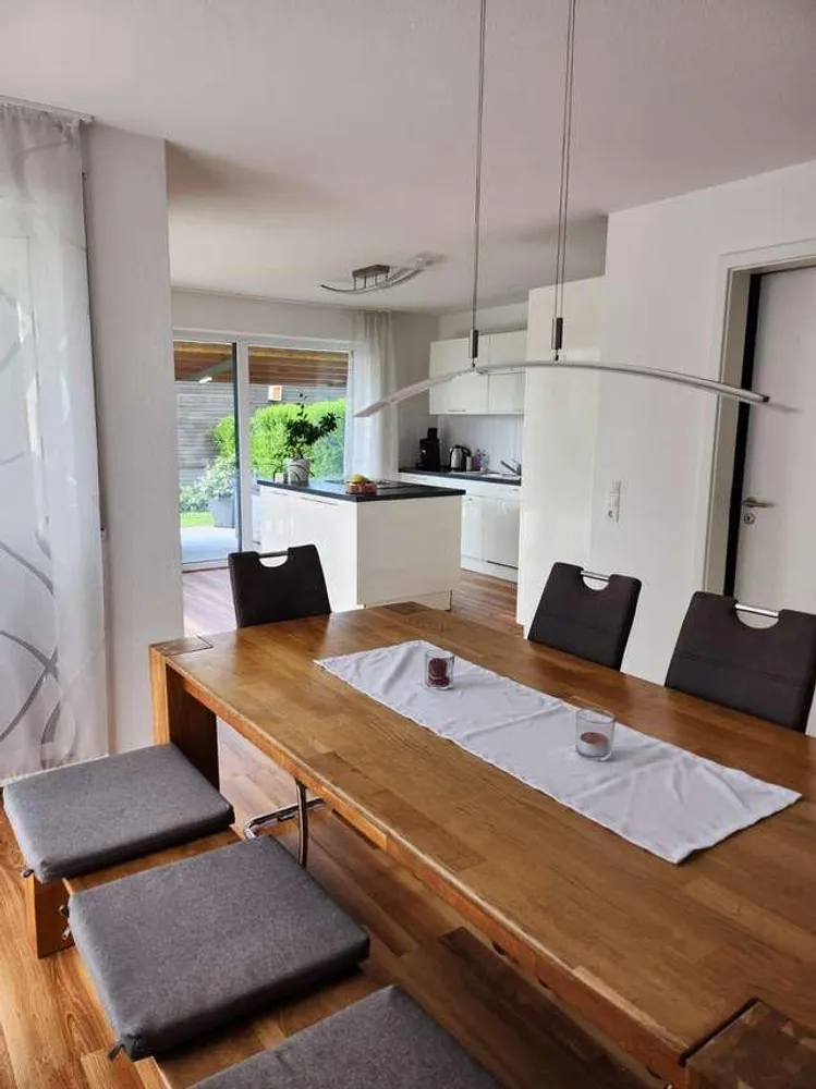 7 Zimmer Wohnung mit 230 m² in Konstanz – Bild 2