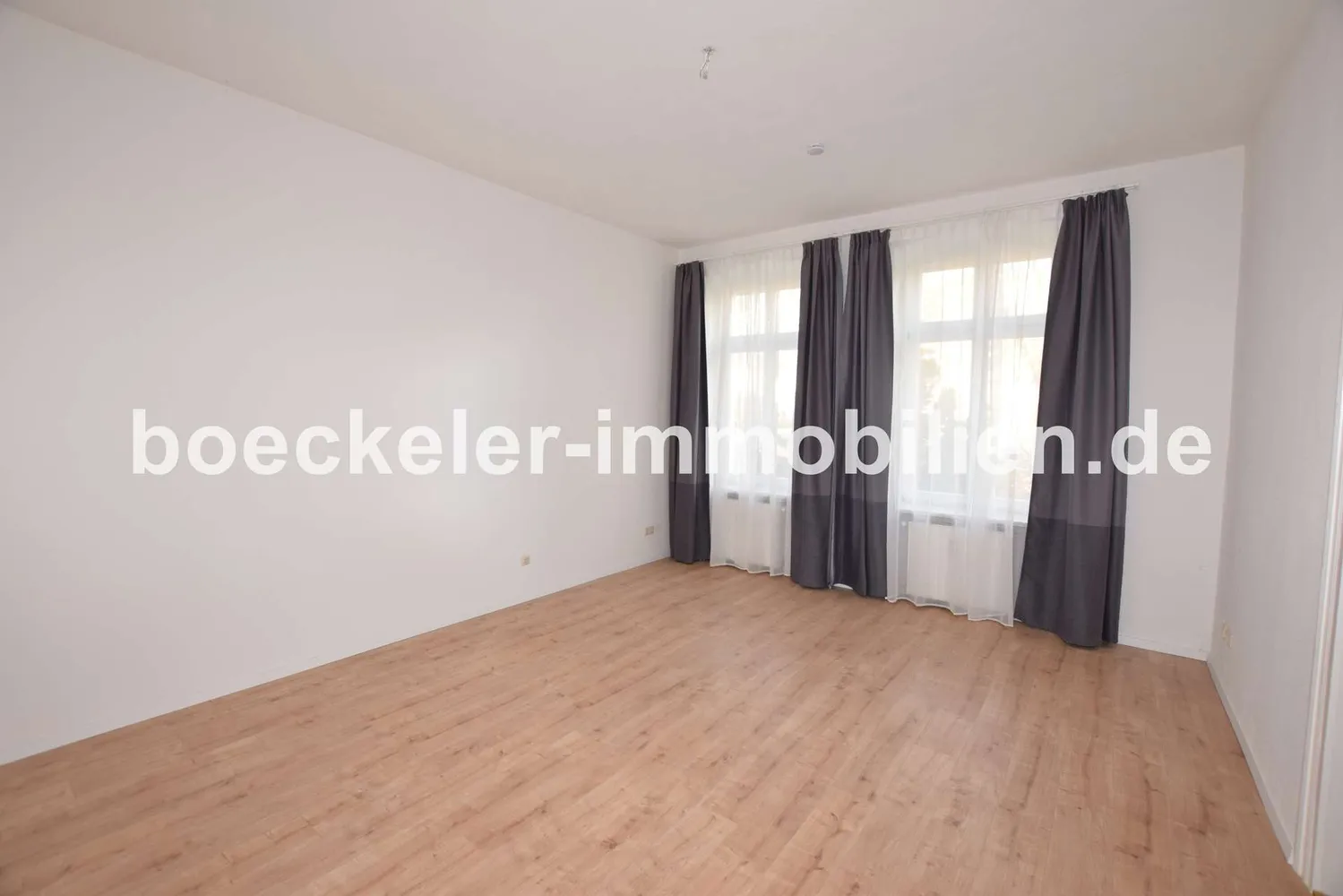 2 Zimmer Wohnung mit 65 m² in Naumburg (Saale) – Bild 2