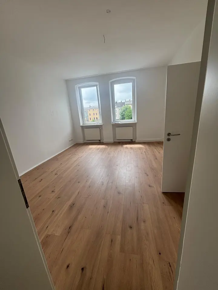 4 Zimmer Wohnung mit 80 m² in Hof – Bild 1