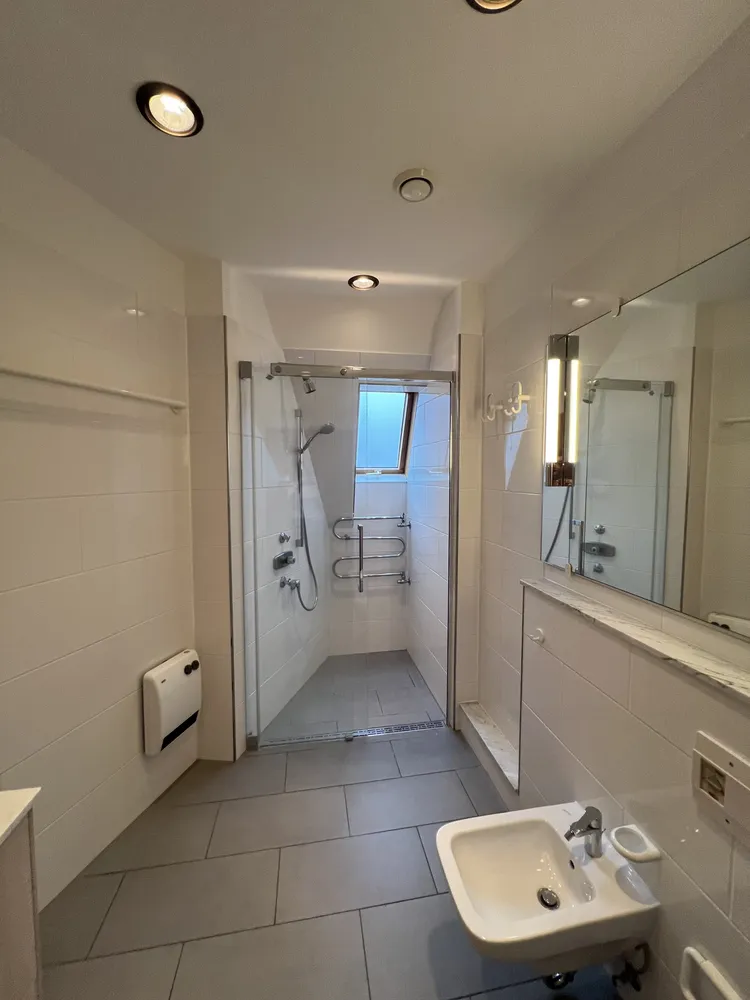 4 Zimmer Wohnung mit 153 m² in Berlin – Bild 1