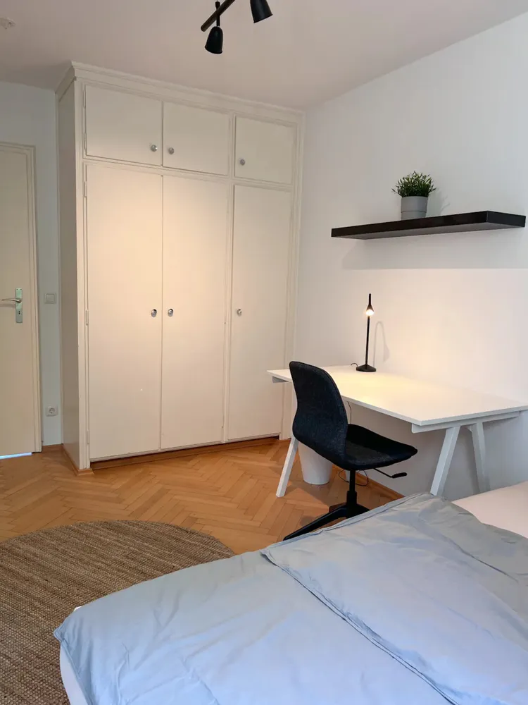 WG-Zimmer mit 13 m² in München – Bild 1