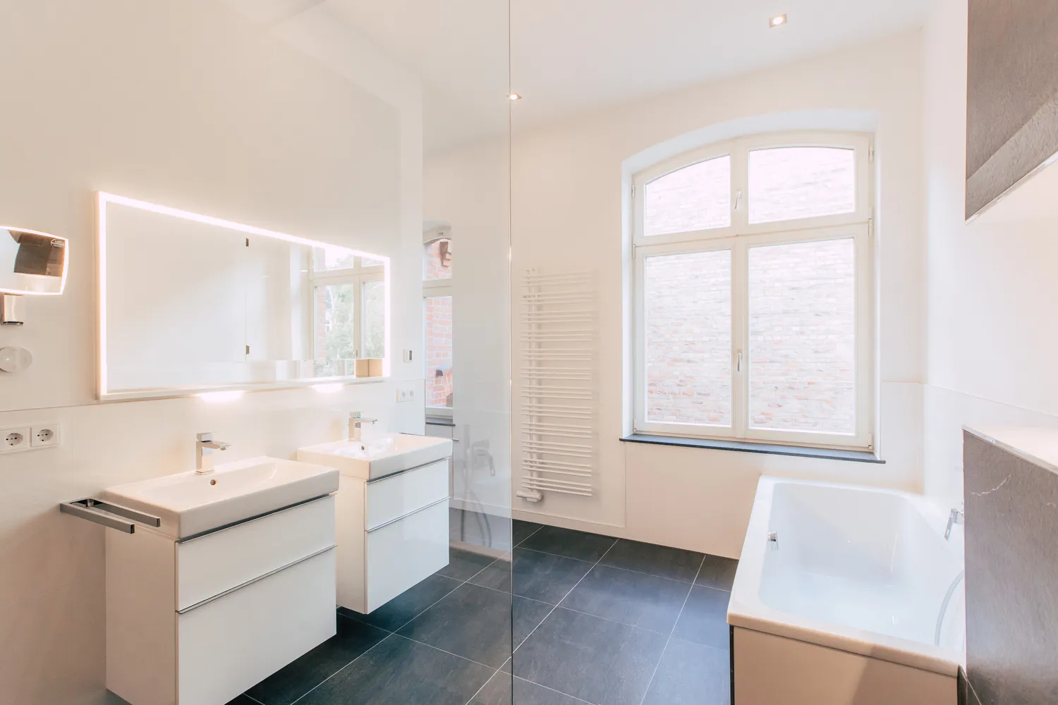 5 Zimmer Wohnung mit 190 m² in Halle (Saale) – Bild 11