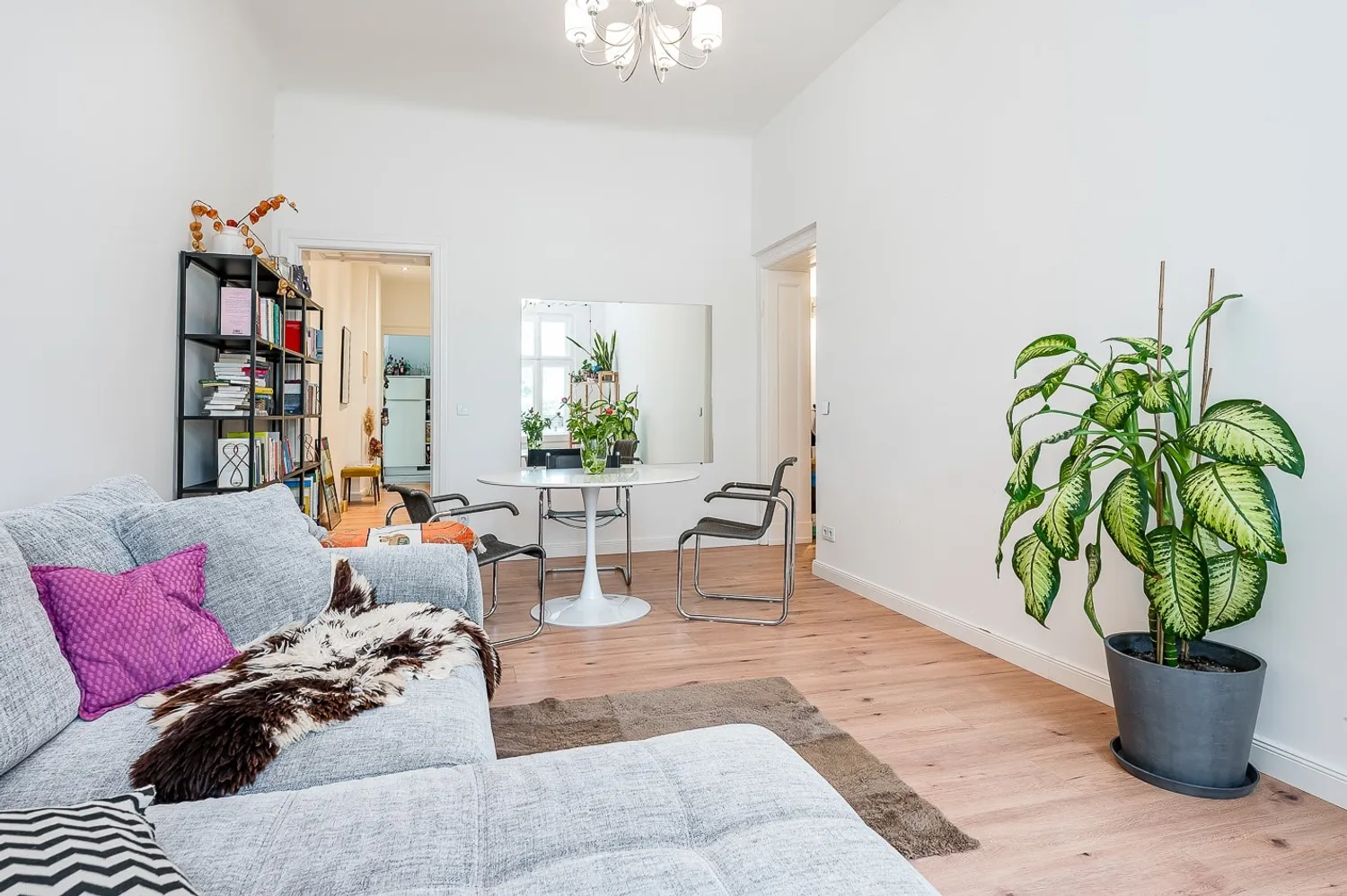 2 Zimmer Wohnung mit 70 m² in Berlin – Bild 2