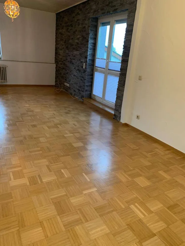 2 Zimmer Wohnung mit 85 m² in Homburg – Bild 3